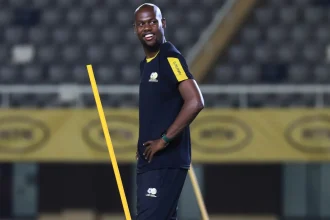 Mamelodi Sundowns striker Iqraam Rayners has pulled out of the Bafana Bafana squad due to medical reasons, dealing a blow to South Africa’s hopes ahead of their final two 2026 FIFA World Cup qualifying matches. Orlando Pirates forward Evidence Makgopa has been drafted in as his replacement.