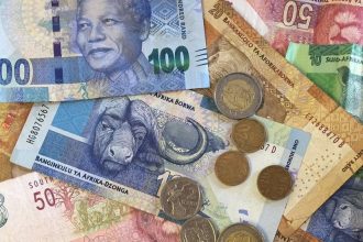 Rand Faces Seasonal Pressure as Markets Question SARB's Interest Rate Outlook